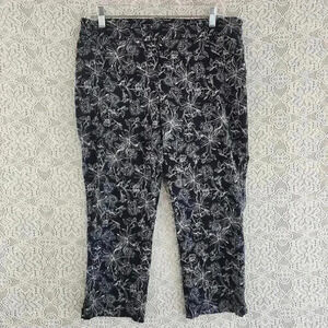 Kanar Rayon Blend Floral Printed Black Elastic Waist Pull On Women's Capris 14